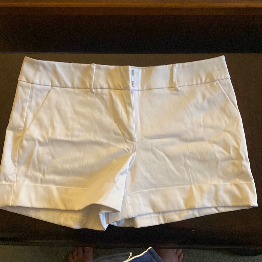 New York & Company White Shorts Size 14